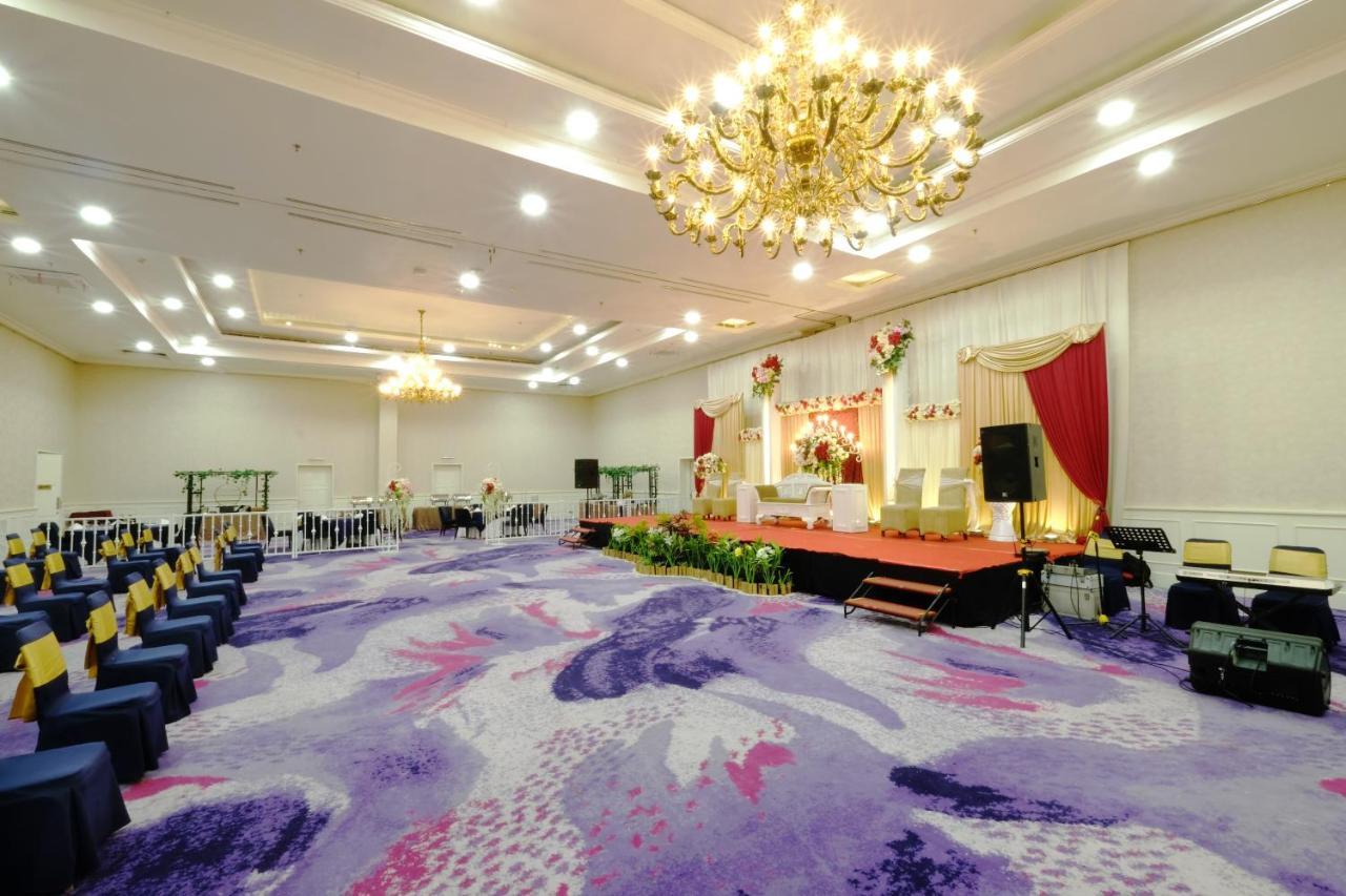Aryaduta Makassar Extérieur photo