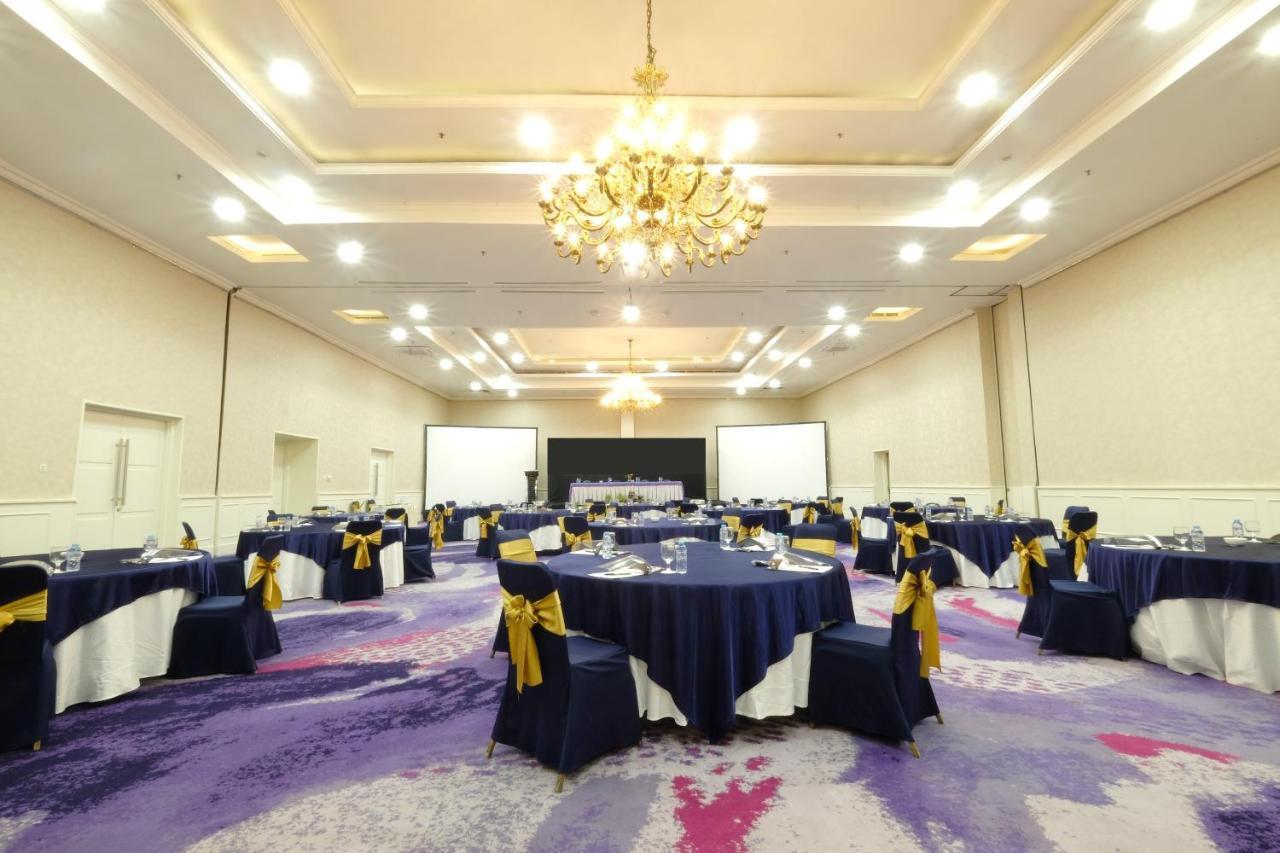 Aryaduta Makassar Extérieur photo