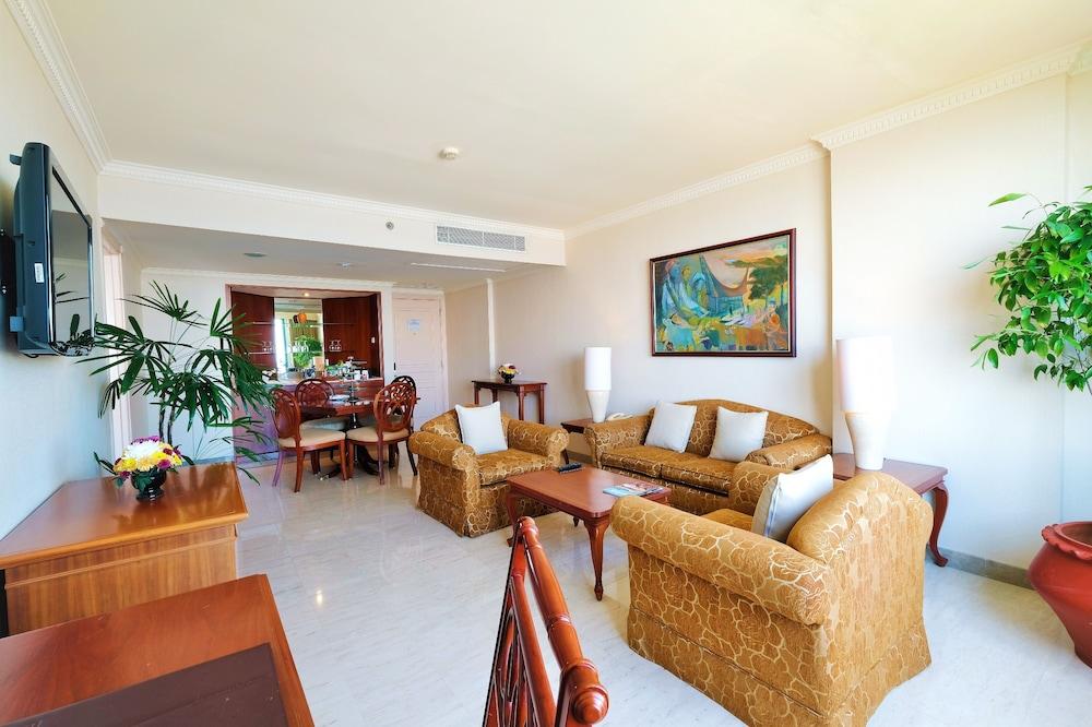 Aryaduta Makassar Extérieur photo