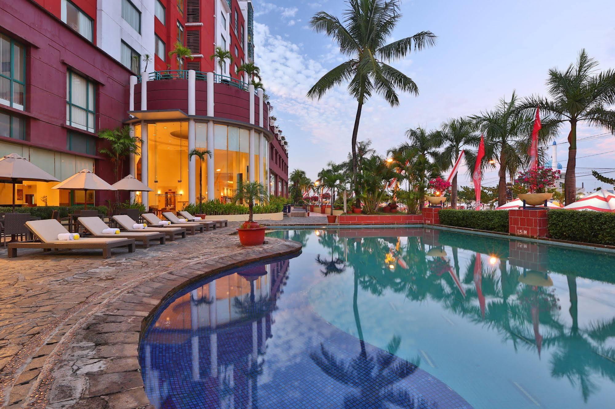 Aryaduta Makassar Extérieur photo