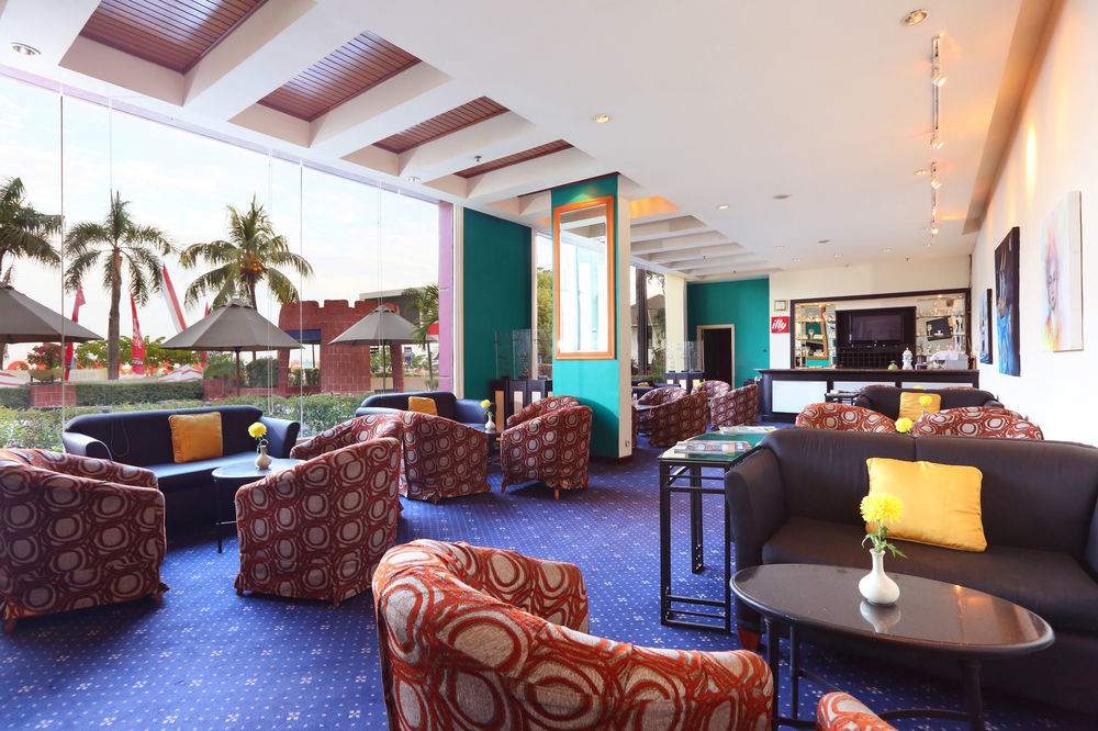 Aryaduta Makassar Extérieur photo
