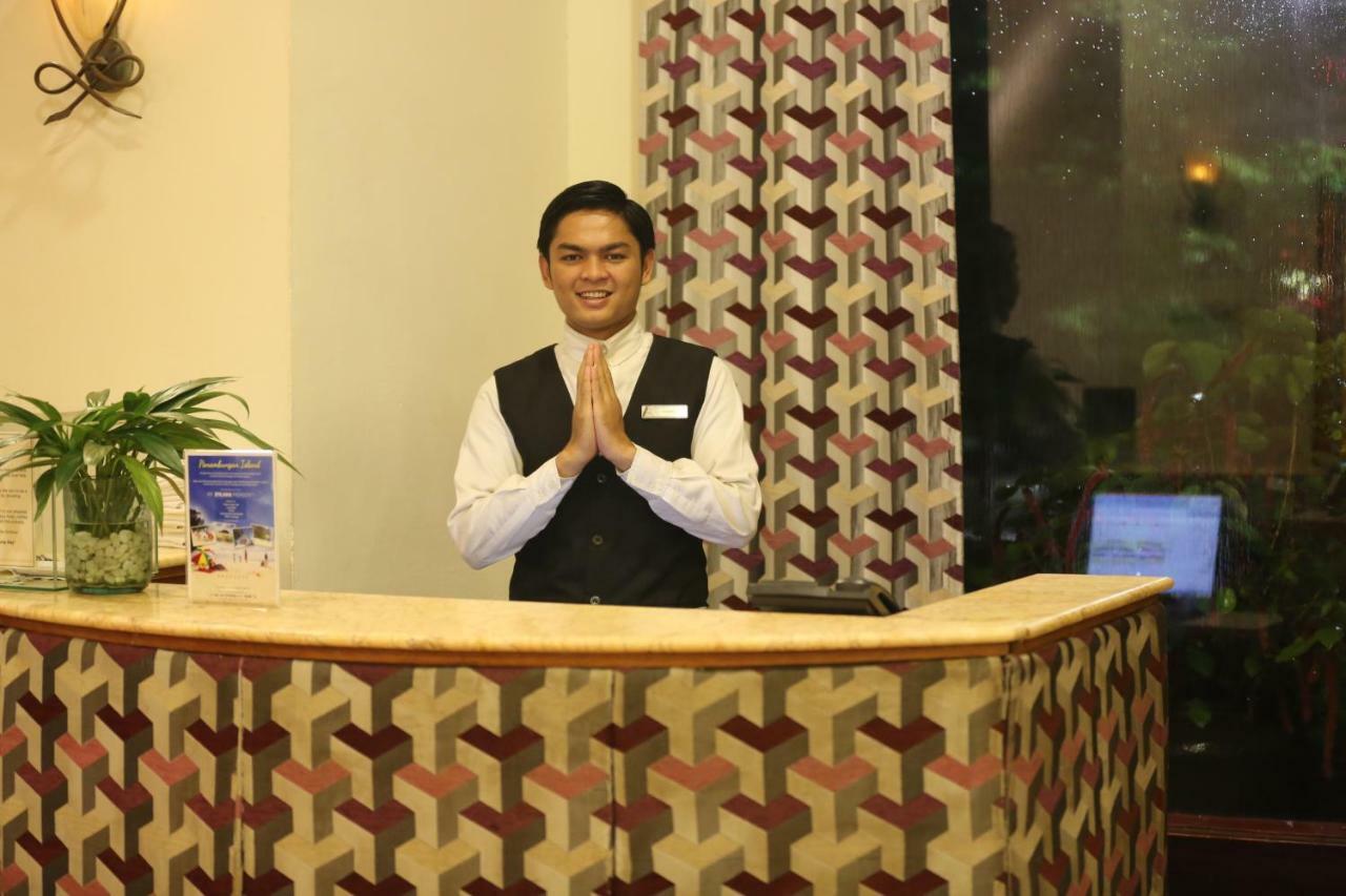 Aryaduta Makassar Extérieur photo